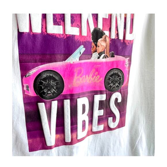 Barbie Car T SHIRT Large Weekend Vibes Puff Letters 100% Cotton Tee Gilden NWOT - Picture 5 of 6